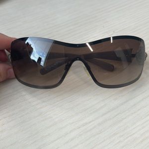 CHANEL goggle style sunglasses